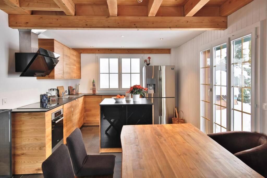 Exklusives Chalet Mit Traumhafter See- Und Bergsicht Seelisberg Exterior photo