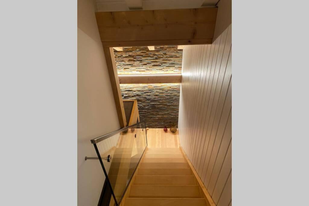 Exklusives Chalet Mit Traumhafter See- Und Bergsicht Seelisberg Exterior photo