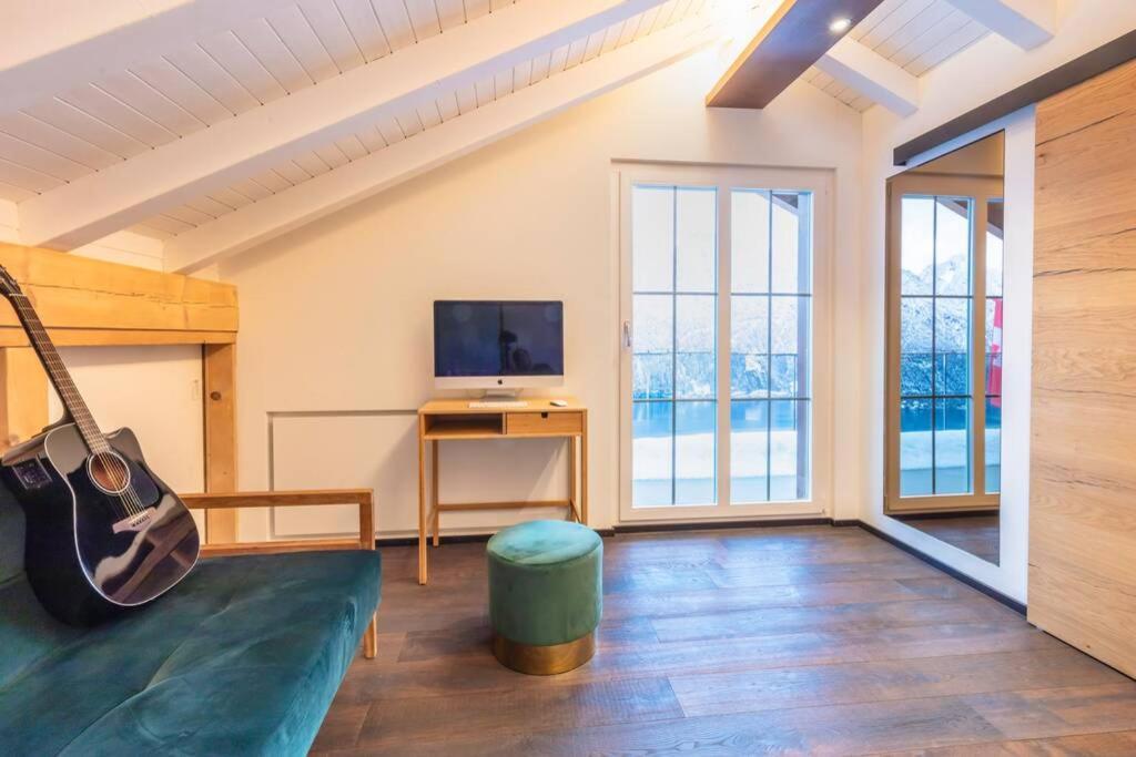 Exklusives Chalet Mit Traumhafter See- Und Bergsicht Seelisberg Exterior photo