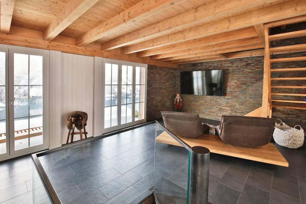 Exklusives Chalet Mit Traumhafter See- Und Bergsicht Seelisberg Exterior photo